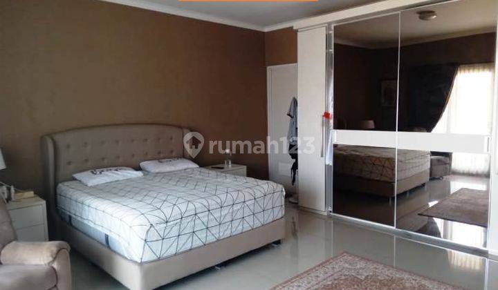 Rumah 3 Lantai Bagus Furnished Dekat Masjid Akses 200m2 Pintu Tol 1