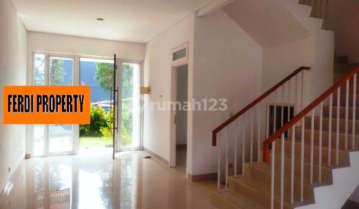 Rumah 2 Lantai Bagus Unfurnished View Taman Danau Bebas Banjir  1