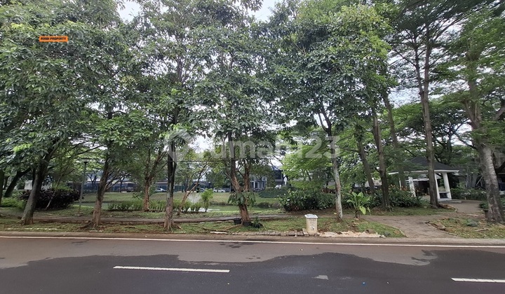Land 244 m2 facing public facility park, super comfortable hook location
