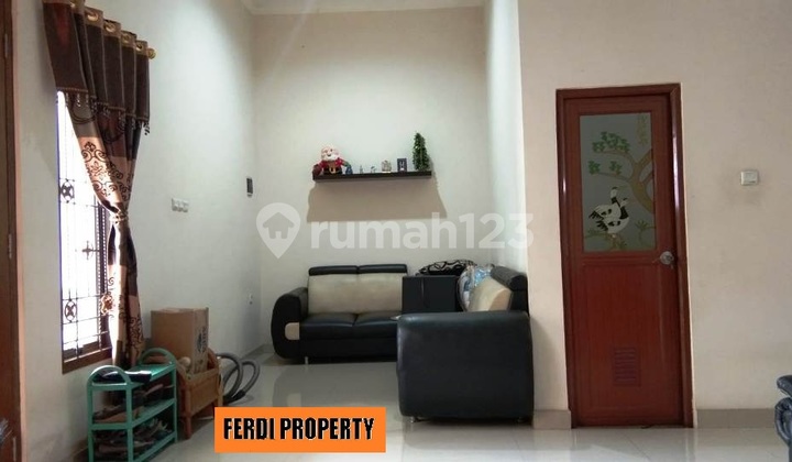 Bu Rumah Terenovasi Unfurnished 2 Lantai Depan Mini Taman