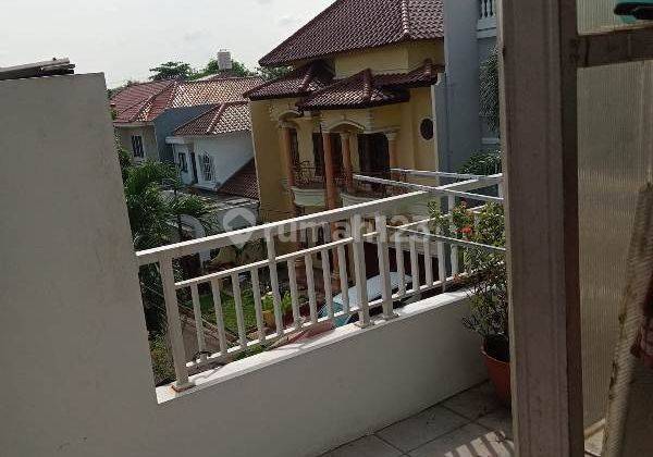 Bu Rumah 2,5 Lantai Sudah Renovasi SHM 4+1 Kt 200m2 Pintu Toll  2