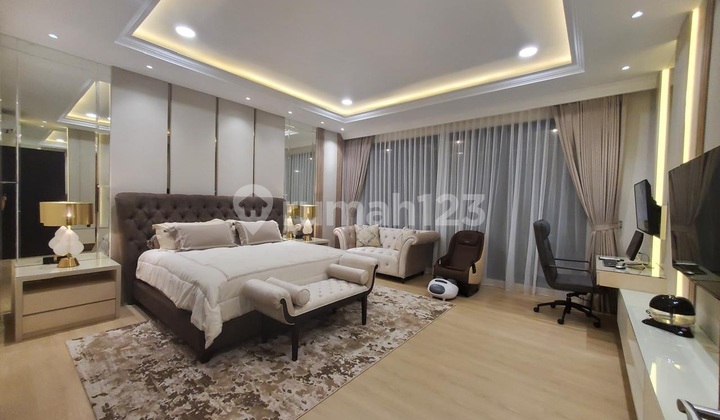 Rumah Mewah 3 Lantai Bagus Furnished Premium SHM Lokasi Hook 2