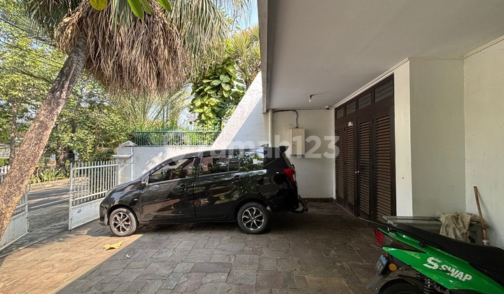 Rumah, 1 Lantai, SHM, Dekat Akses LRT Lokasi Strategis