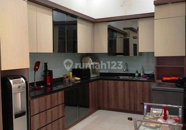 Rumah 2 Lantai Bagus SHM 4+1 Kt Akses 200 M2 Toll Jatikarya 1