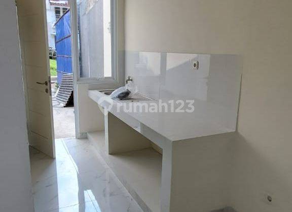 Rumah 2 Lantai Bagus Unfurnished SHM Perumahan Mandiri Strategis 2