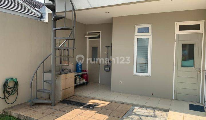 Rumah 2 Lantai Bagus Unfurnished SHM View Danau Akses 200 M2 Toll 2