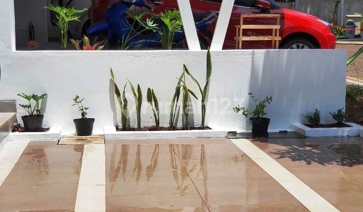 House, 2 Floors, Freehold Title, Within Budget, Complete Facilities