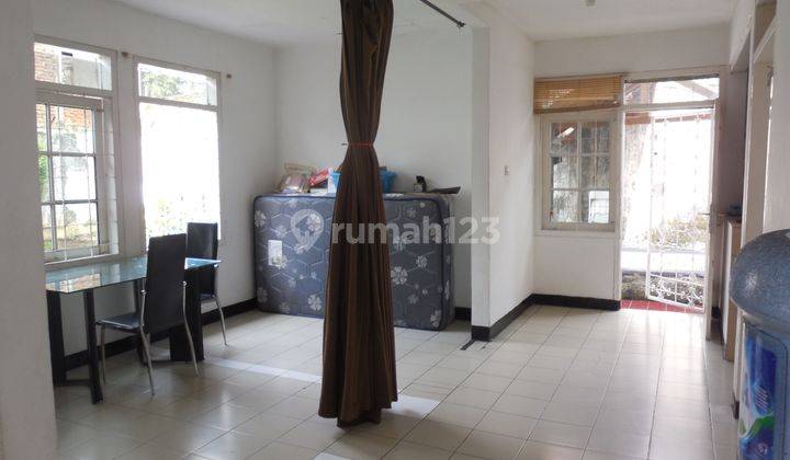 Rumah 2 Lantai Bagus di Jl.cipedes Belakang Pvj, Bandung 2