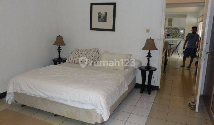 Rumah Gaya Classic 2 Lantai Bagus di Jl.cipedes, Bandung 10