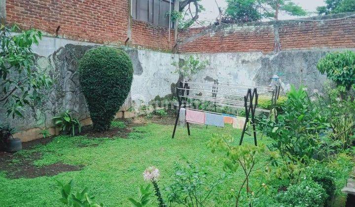 Rumah Gaya Classic 2 Lantai Bagus di Jl.cipedes, Bandung 24