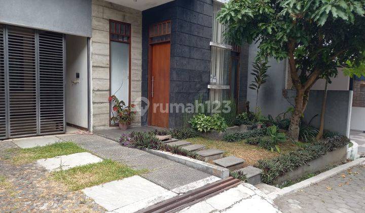 Rumah 2 Lantai Bagus SHM di Jl.cigadung Raya, Bandung 2