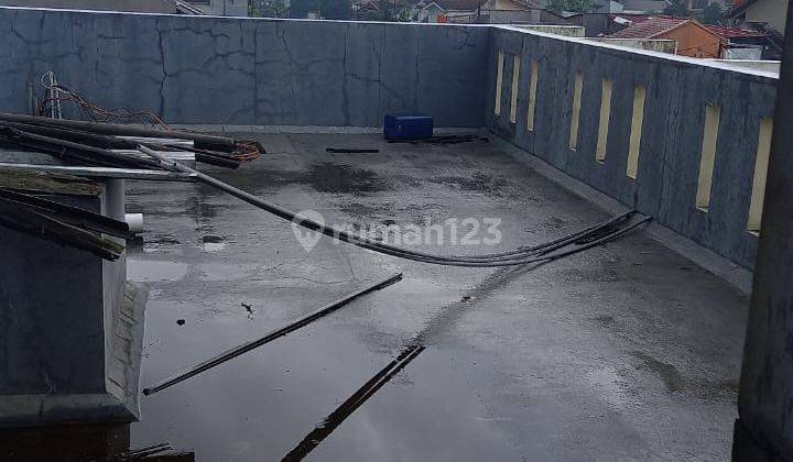 Rumah di Jl.mengger Belakang Len Komplek Batu Mas, Bandung 2