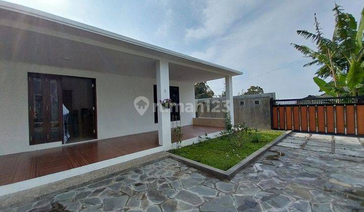 Rumah Semi Furnished SHM di Jalan Kapling Manoko, Bandung 1