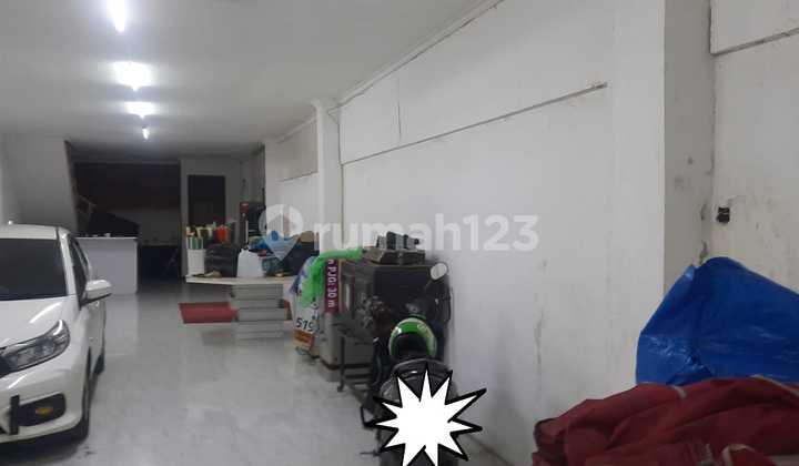 4-Floor Shop House Ready to Occupy Main Road Jl. Ahmad Yani Bandung Cheap 2