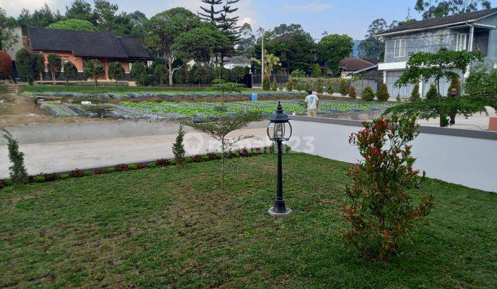 Rumah di Jalan Manoko Dekat Alun-alun Lembang, Bandung Barat 2