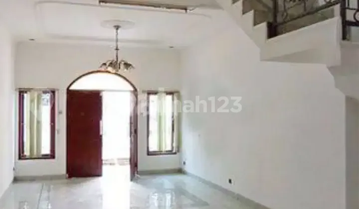 For Rent Nice and Luxurious House in Kebayoran Baru (Pd014013) 2