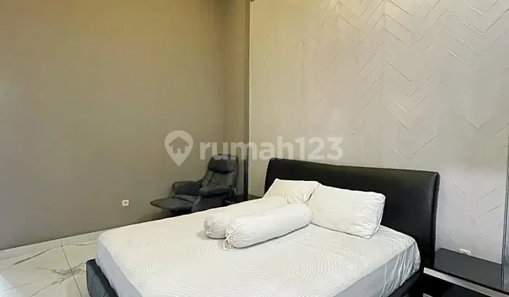 Disewakan Murah Rumah Mewah di Kebayoran Lama (Pd013673) 2