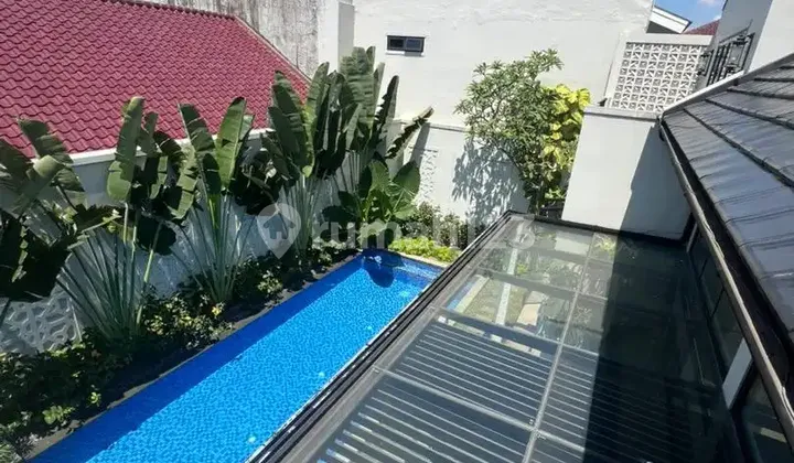 For Rent Beautiful and Luxurious House in Kebayoran Baru (Pd014019)
