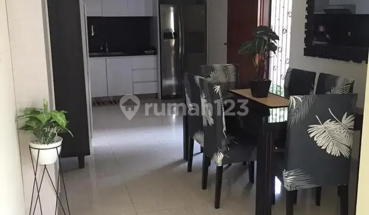 Disewakan Rumah Di Kemang Selatan (PD013777) 1