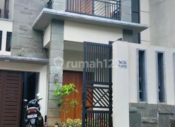 Dijual Rumah Mewah di Pejaten (Pd013997)