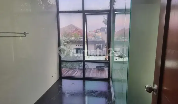 Disewakan Rumah Di Kemang Selatan (PD013777) 2