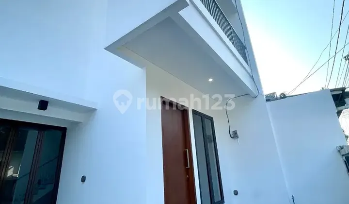 Disewakan Rumah Mewah Dan Bagus Di Mampang (PD013788) 1
