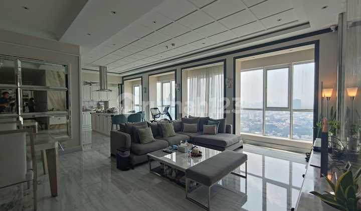 Gandaria Heights Pent House 