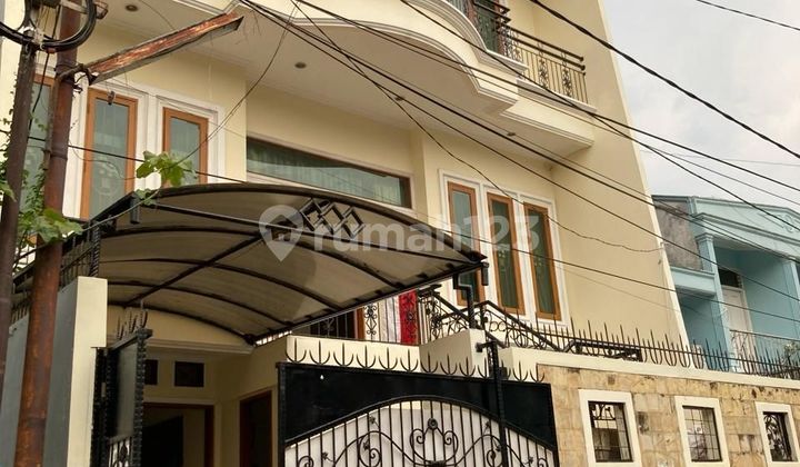 Rumah Di  Puri Indah  Baru Renovasi 2