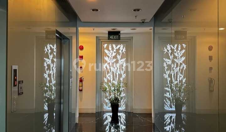 Gedung 6 Lantai Di Kebayoran Baru 1