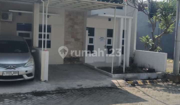 One-Story House in Graha Amerta Housing Estate, Kebomas, Gresik One-Story House in Graha Amerta Housing Estate, Kebomas, Gresik