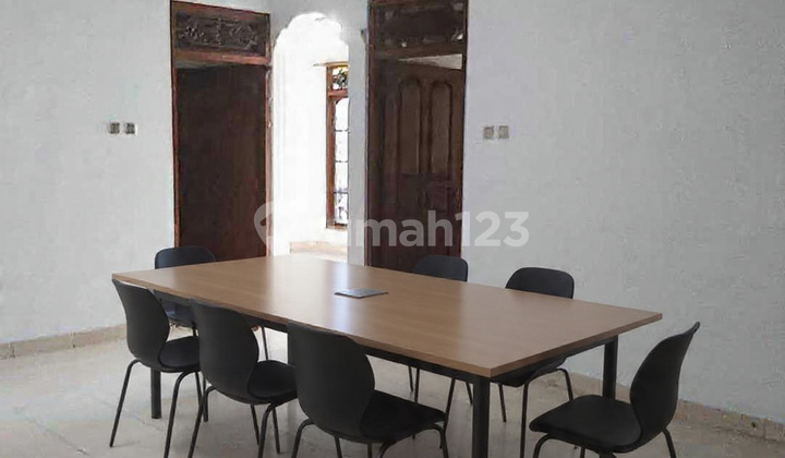 Rumah Besar untuk Kantor dan Hunian Gatsu Barat Denpasar 2