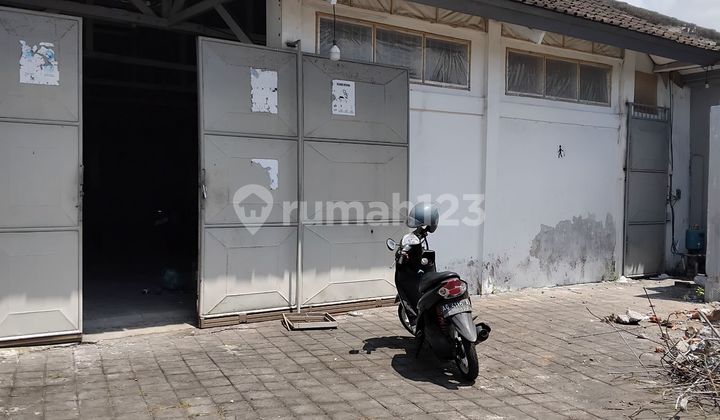 Gudang 600.0 M² Di Denpasar Utara Pinggir Jalan Utama Gudang 600.0 M² Di Denpasar Utara Pinggir Jalan Utama