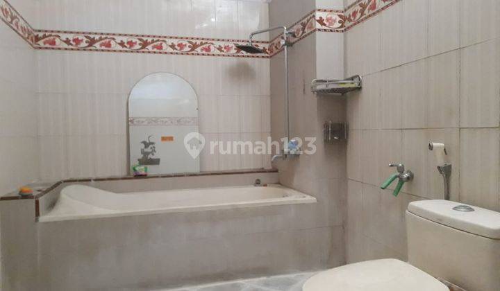 Ruko Kuta Kawasan Perdagangan Dan Wisata 12