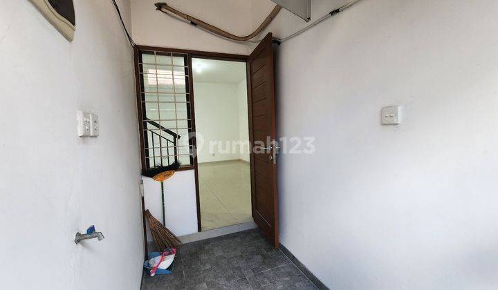 Rumah sewa di Teuku umar depan level 21 2 Lantai 2