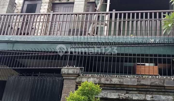 Rumah gatsu barat denpasar dekat perempatan KFC/McD Rumah gatsu barat denpasar dekat perempatan KFC/McD