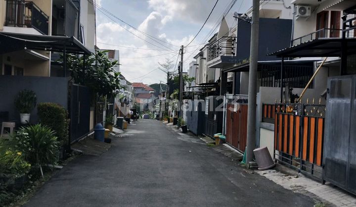 Rumah Kontrakan Di Ubung Furnished Komplek Perumahan  1