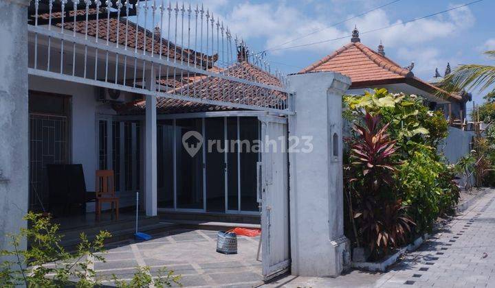 Rumah Kontrakan Di Jl.kedampang Kerobokan Shm Bagus Model Villa 2