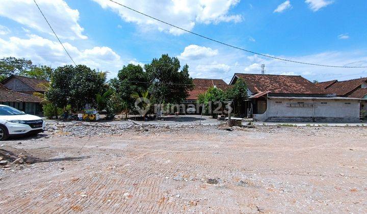 Startegis Tanah Lempongsari di utara UGM , shm p UNIT 2