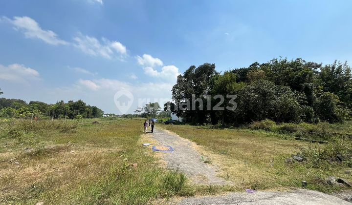 Tropical House Near Uii Kaliurang in One Gate Housing 2