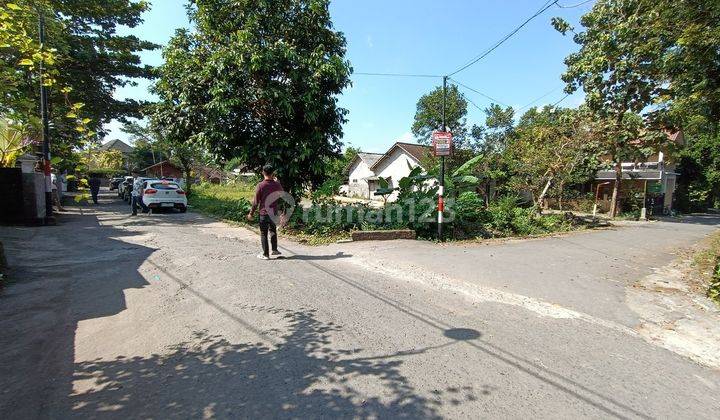 Tanah Hook Yogyakartatepi Aspal Dekat Uii Kaliurang  2