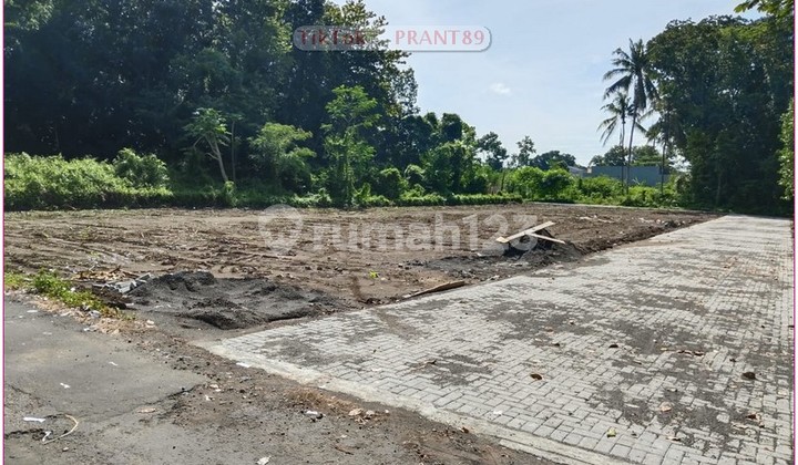 Investment in a boarding house behind UII on Kaliurang Road is ready to own, with easy access.