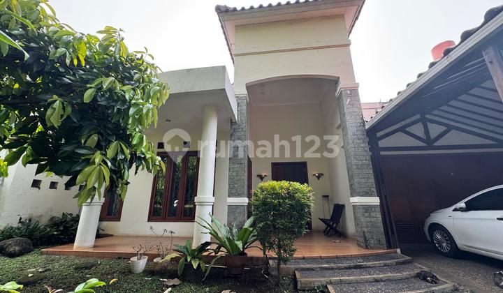 Serene Home with Peaceful Environment for Sale in Duren Tiga, South Jakarta 2