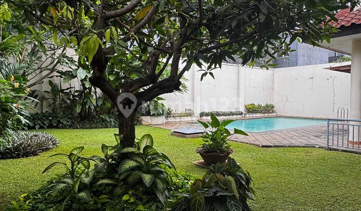 Cozy House Near MRT Cipete & French International School in Cipete, suitable for Office use. Cozy House Near MRT Cipete & French International School in Cipete, suitable for Office use.