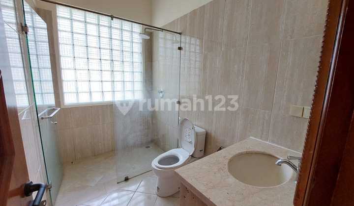 Compound for rent in Kemang 2