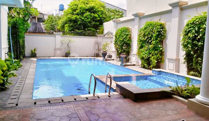 Cozy Spacious House in Pondok Indah Close to JIS