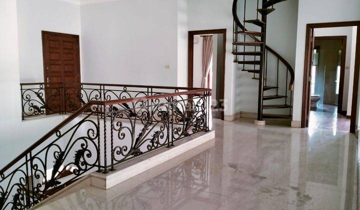 Cozy Spacious House in Pondok Indah Close to JIS