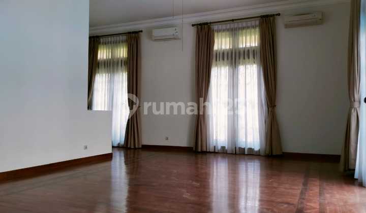Cozy Spacious House in Pondok Indah Close to JIS