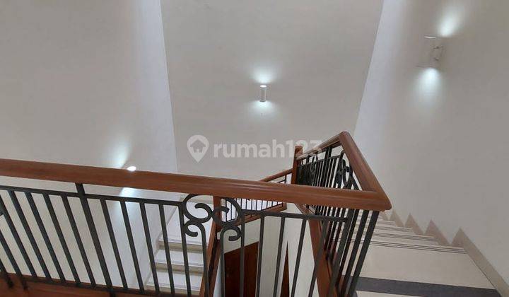 Disewa rumah minimalist modern di Pondok Indah  2