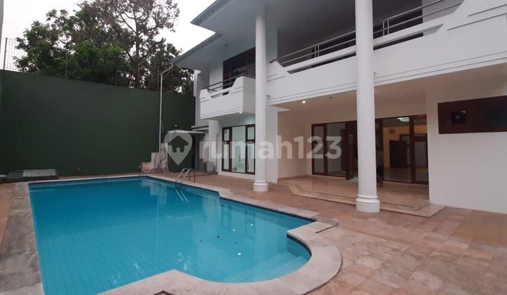 For rent: A spacious and luxurious house in Permata Hijau.