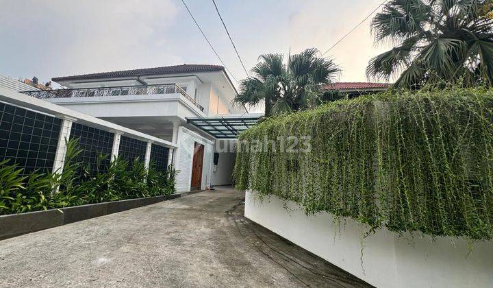 For Rent Furnished Luxury Tropical House in Kemang 2